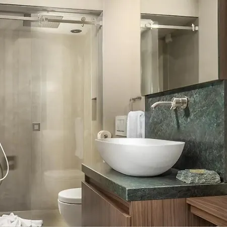 Di Lusso Con Piscina